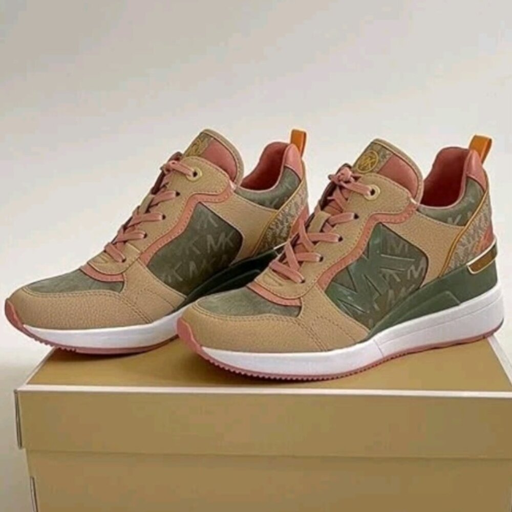 Michael Kors Crista Trainer, Army Green. - Picture 2 of 4